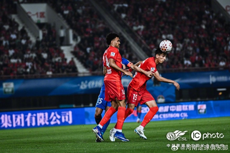 河南主場0-3完敗申花 點球+兩連擊鎖定勝局