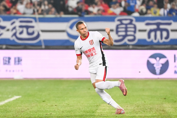 韋林頓席爾瓦5場球荒，蓉城0-2大連遭兩連敗