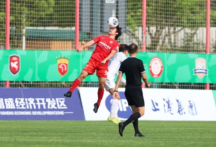王逸偉貼地斬定勝局，上海海港富盛經(jīng)開1-0蘭州隴原競技