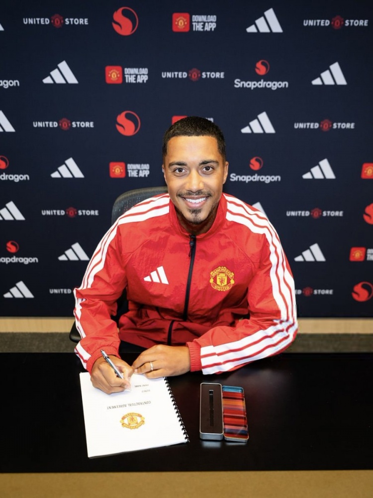 蒂萊曼斯加盟曼聯(lián)：29歲維拉中場簽下多年合同，直言“難以形容”的自豪感
