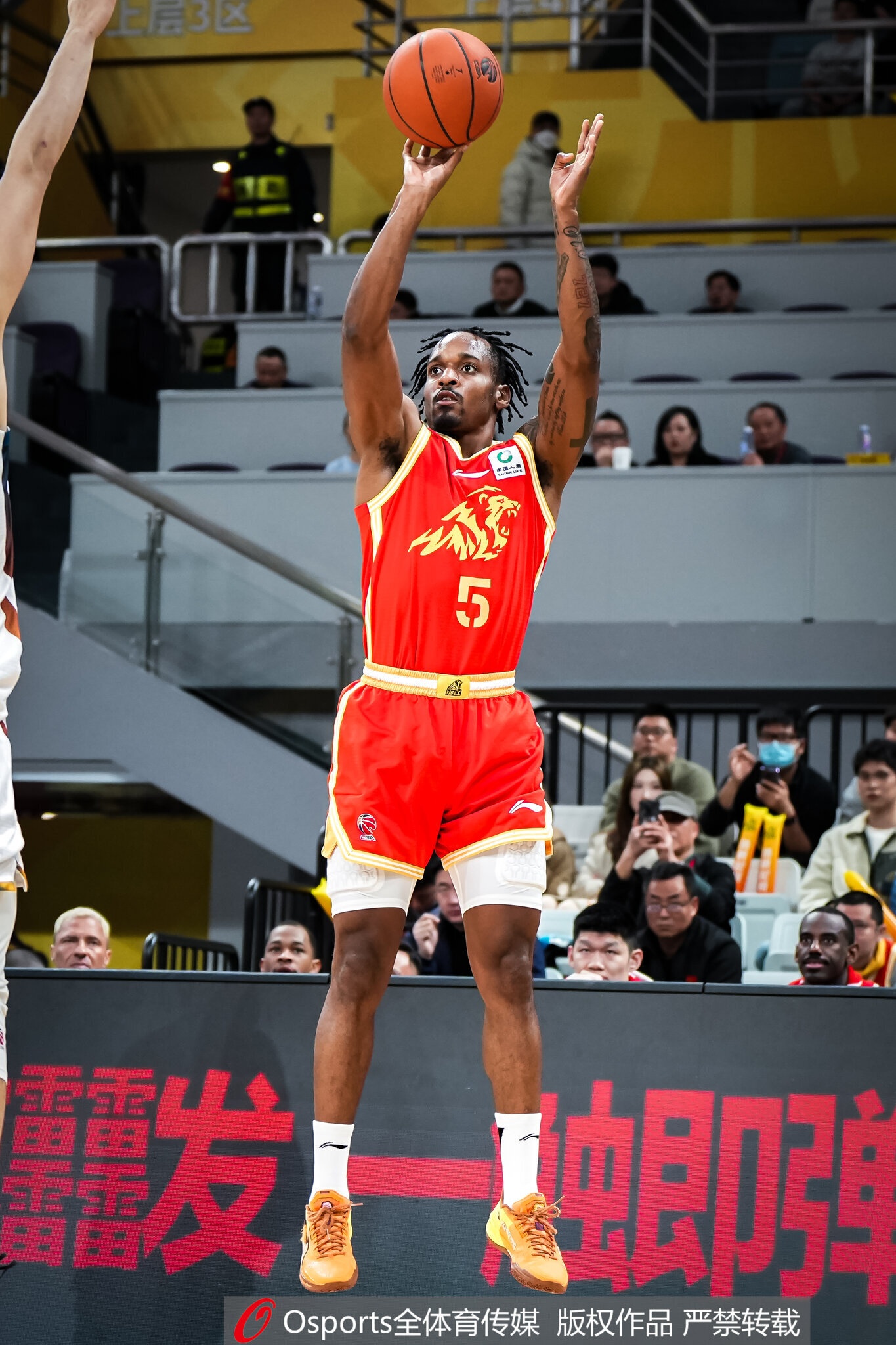 CBA外援優(yōu)先續(xù)約權(quán)名單出爐：上海鎖洛夫頓古德溫，廣東簽薩姆納奎因