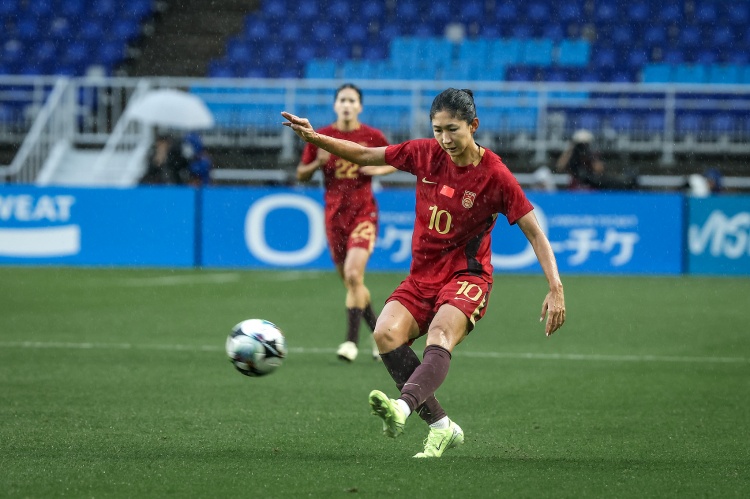 王妍雯結(jié)束兩年法甲留洋，回歸北京女足披10號(hào)