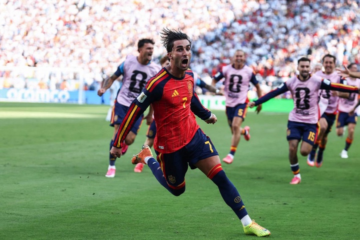 FIFA官方公布世界杯最佳進球12候選：費蘭決賽絕殺領銜，梅西姆巴佩在列