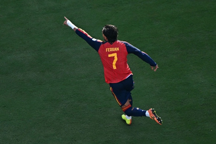 FIFA官方公布世界杯最佳進球12候選：費蘭決賽絕殺領銜，梅西姆巴佩在列