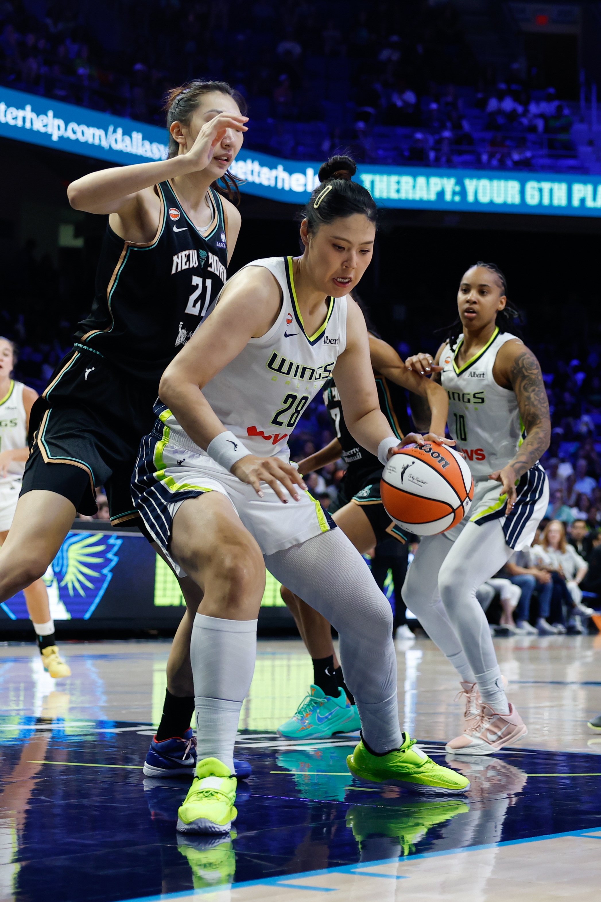 WNBA中國德比飛翼加時(shí)1分惜敗自由人 李月汝7分高效卻5犯韓旭2分