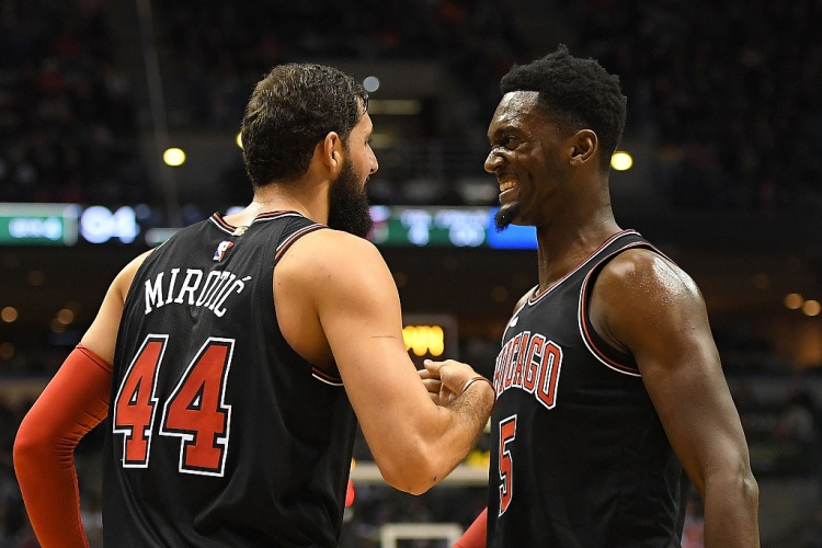 賭城拳影：阿德巴約擊打希羅面部 盤點NBA隊友反目恩怨史