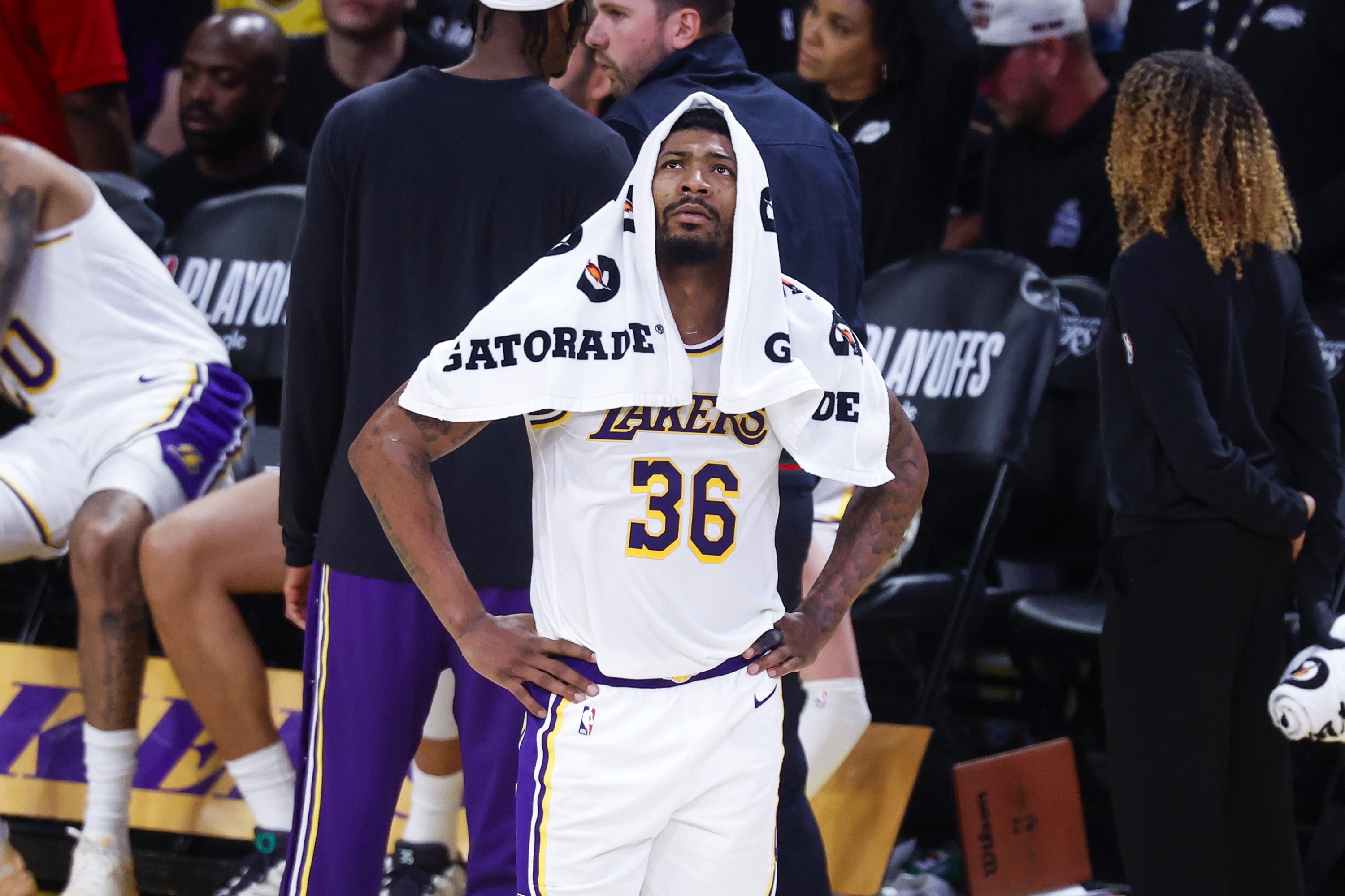 詹姆斯加盟76人躍升第5，雷霆馬刺尼克斯居前三，NBA休賽期實(shí)力榜巨震
