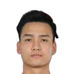 裴黃越英